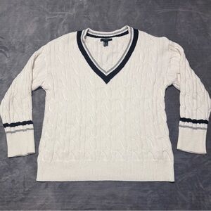 Forever 21 Cable Knit V-Neck Sweater